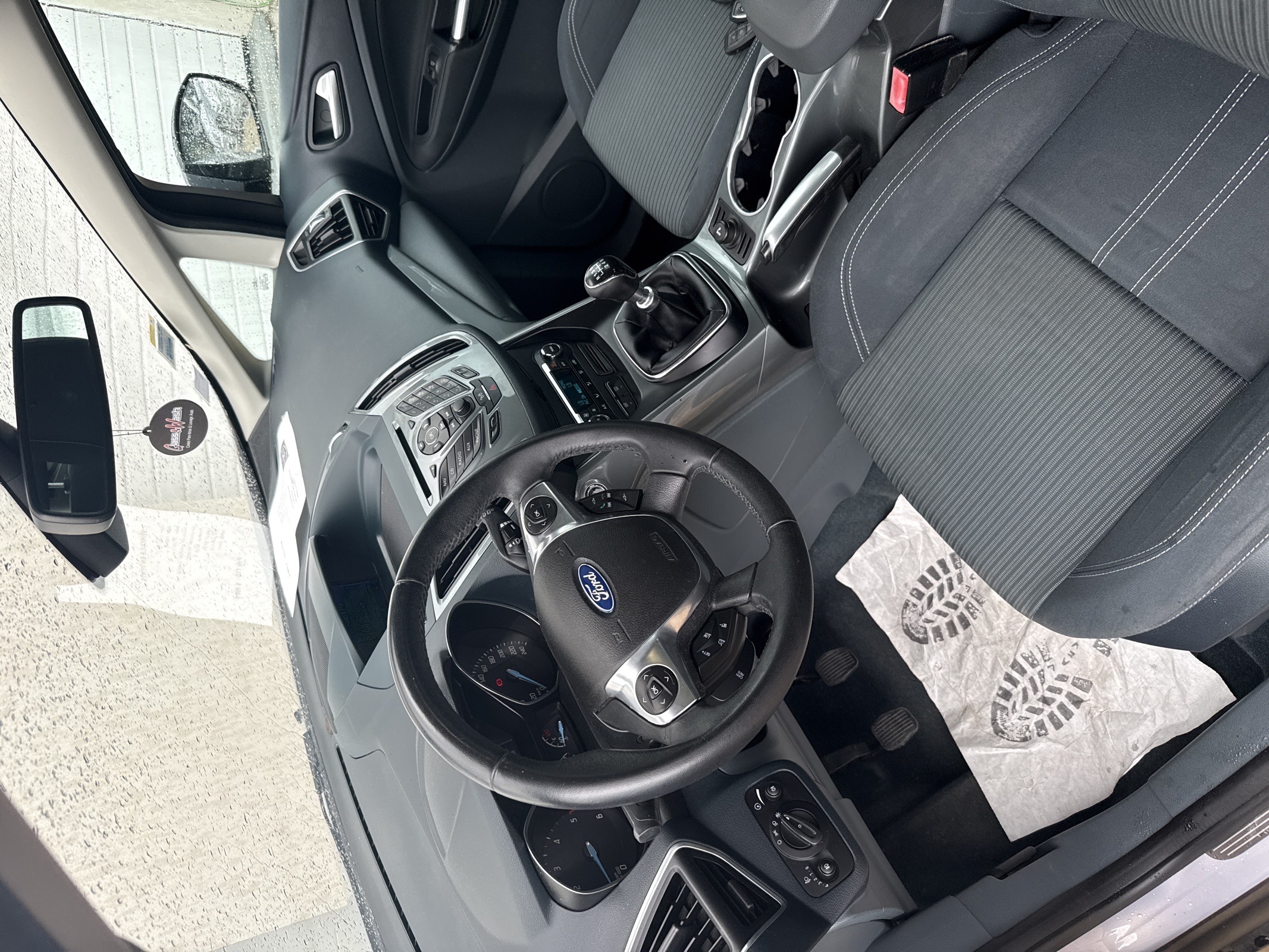 Ford C-Max — photo 9