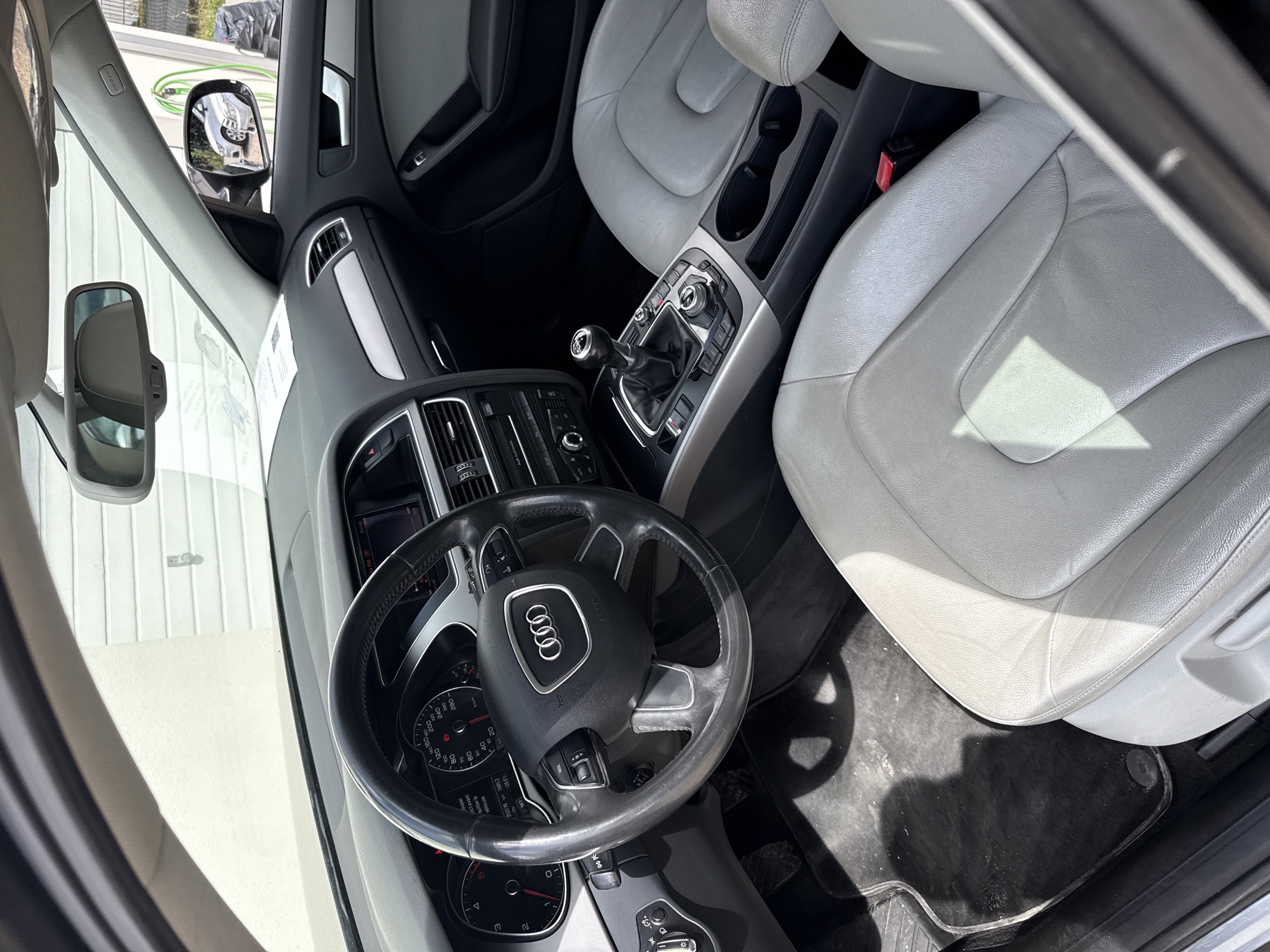 Audi A4 — photo 8