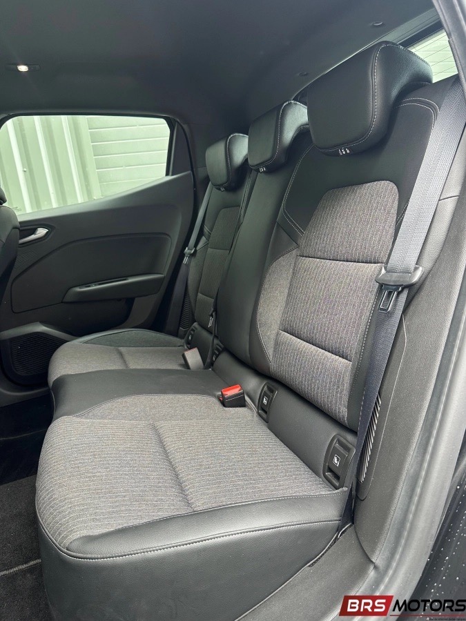 Renault Clio — photo 4