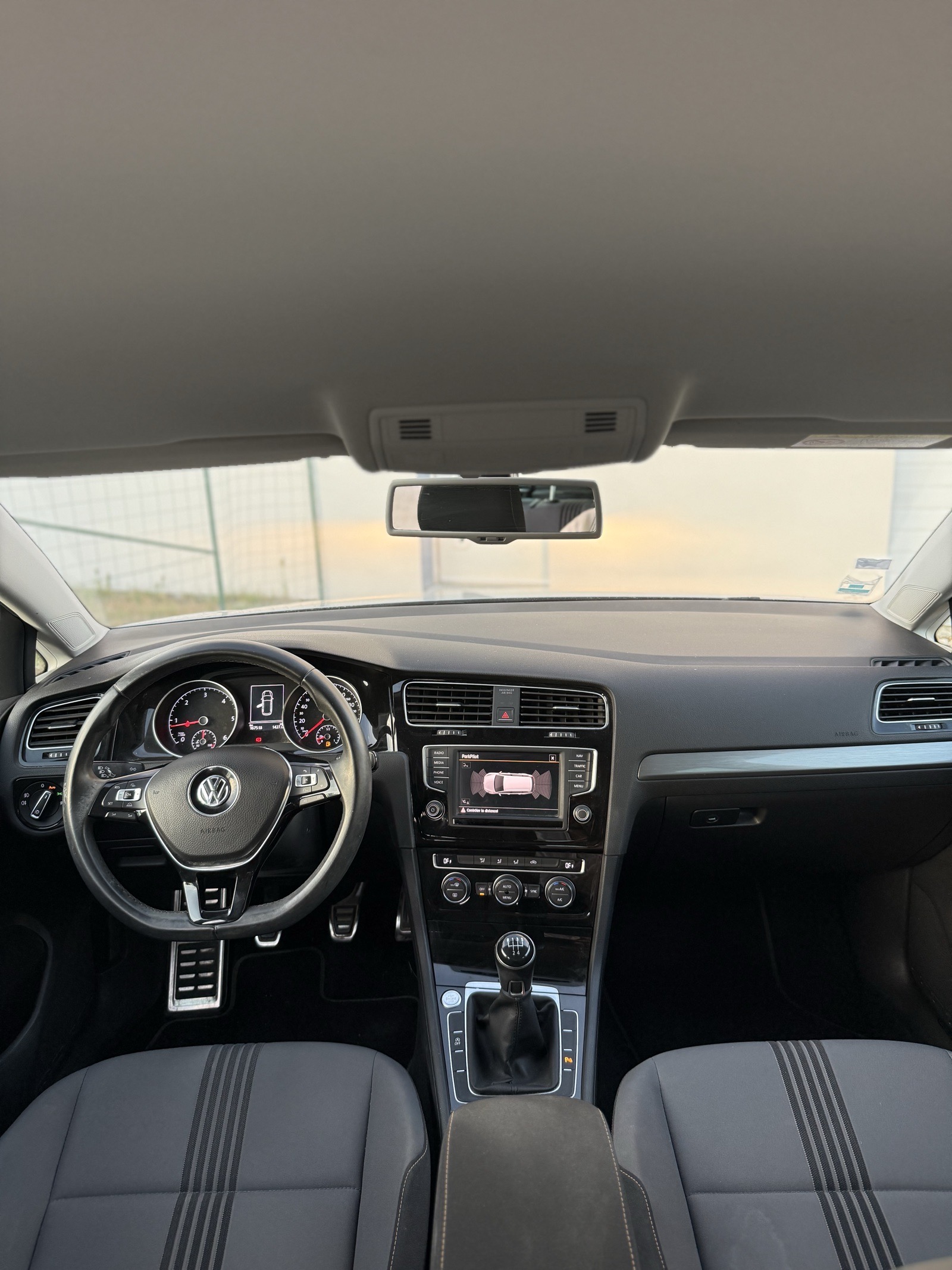 Volkswagen Golf — photo 5