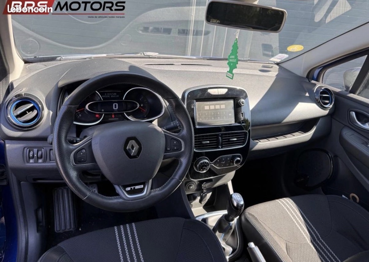 Renault Clio — photo 3