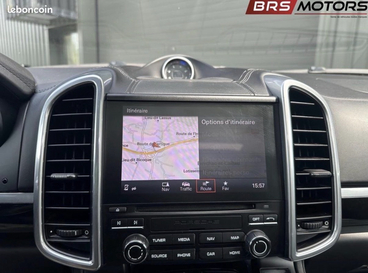 Porsche Cayenne — photo 7