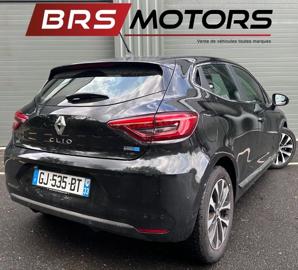 Renault Clio — photo 7