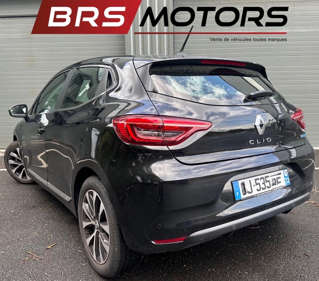 Renault Clio — photo 8