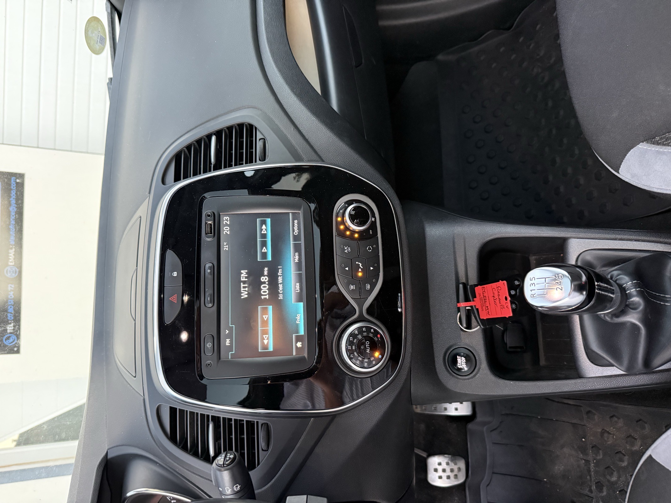 Renault Captur — photo 7