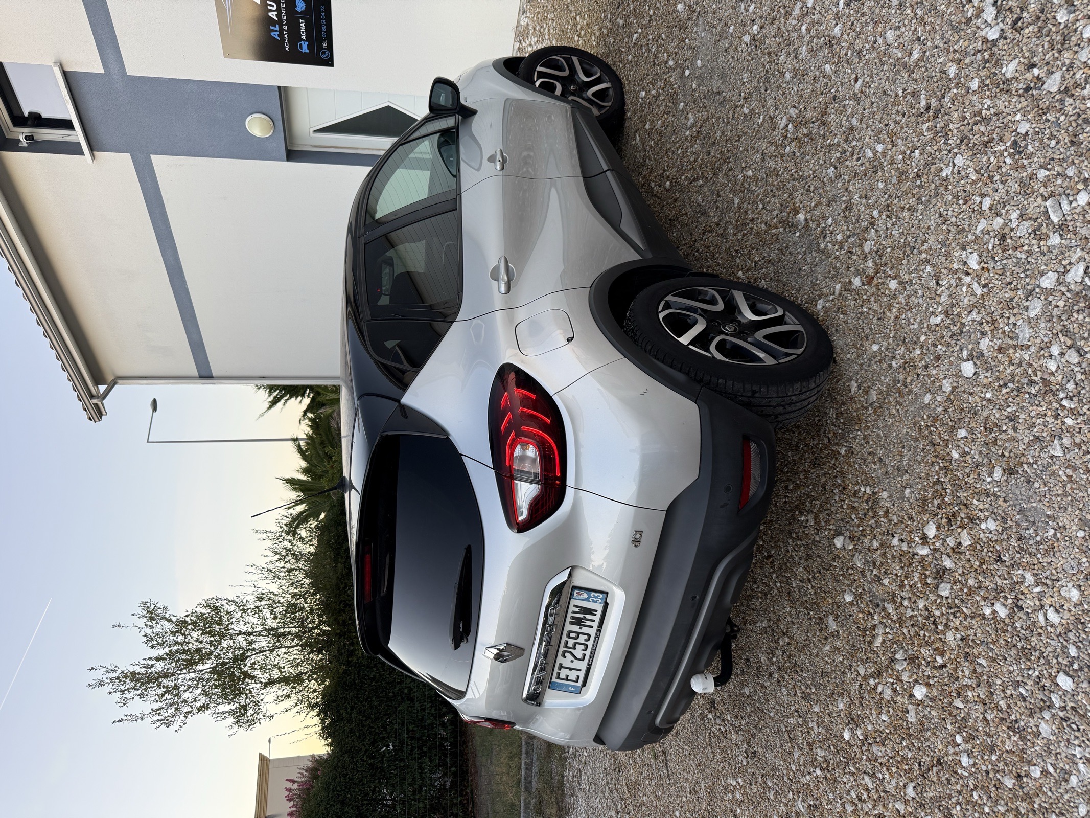 Renault Captur — photo 3