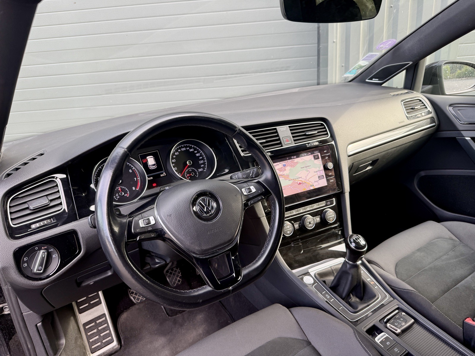 Volkswagen Golf — photo 5
