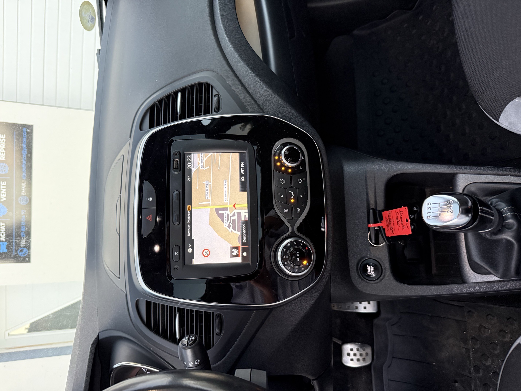 Renault Captur — photo 6